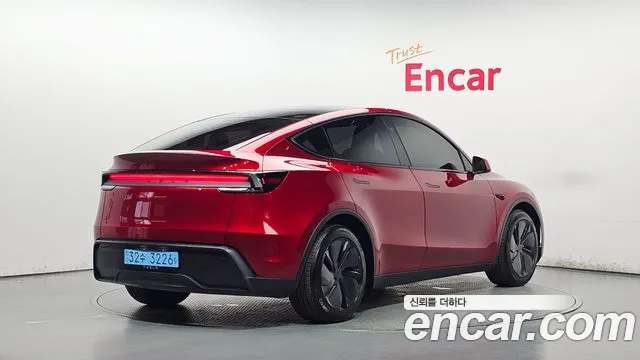 Фотография автомобиля — Tesla Model Y