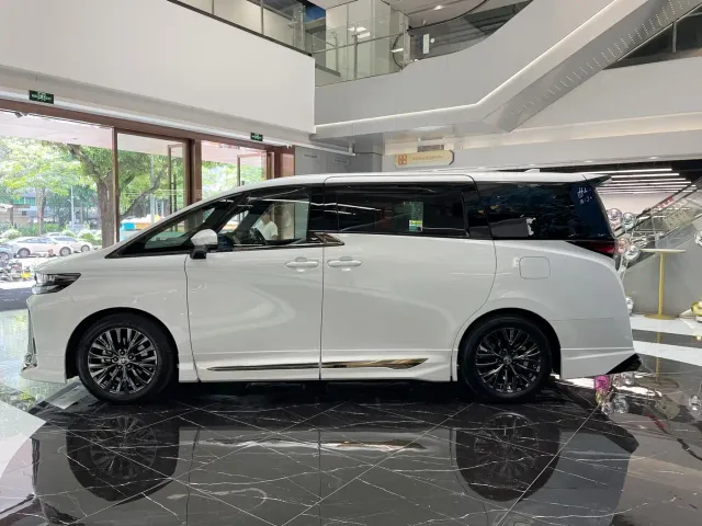 Toyota Vellfire — Фото автомобиля 16