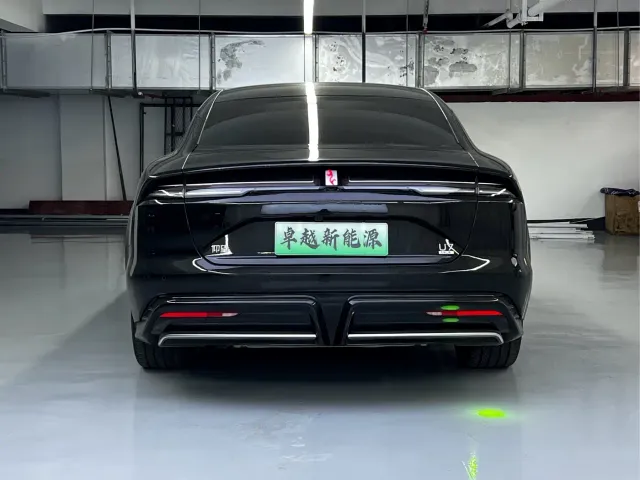 BYD U7 — Фото автомобиля 5