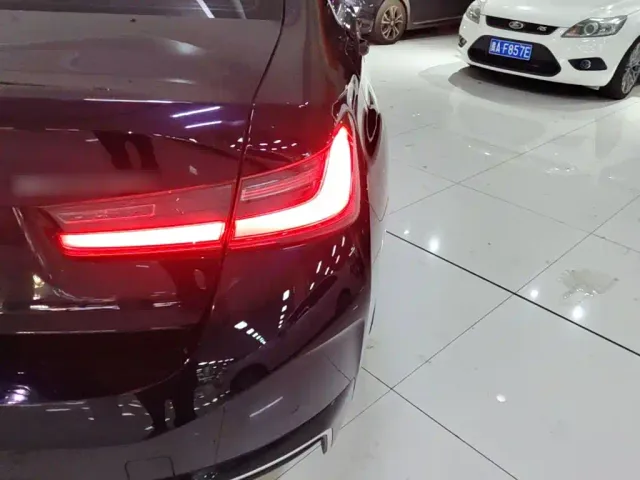 BMW i3 — Фото автомобиля 7