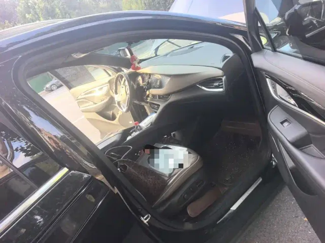 Buick Enclave — Фото автомобиля 19