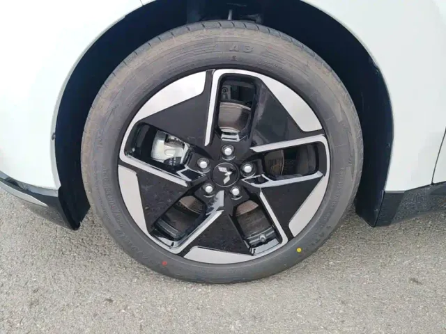 Wuling Starlight — Фото автомобиля 22