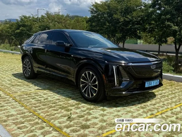 Cadillac Lyriq Lyriq Sport — Фото автомобиля 3