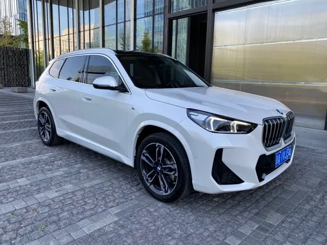 BMW X1 — Фото автомобиля 2