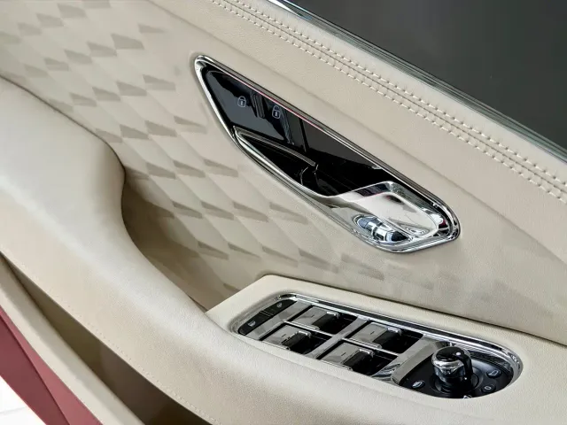 Bentley Continental Plug-in Hybrid — Фото автомобиля 8