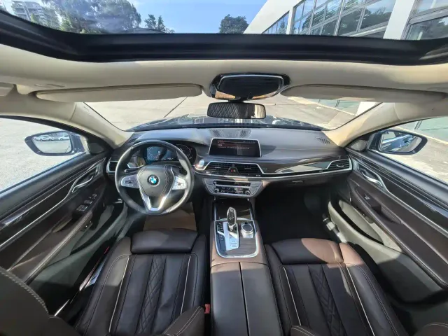 BMW 7 Series — Фото автомобиля 5