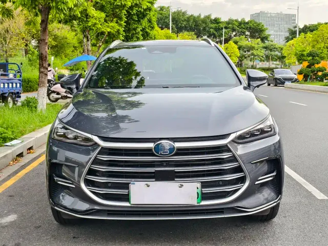 BYD Tang — Фото автомобиля 2