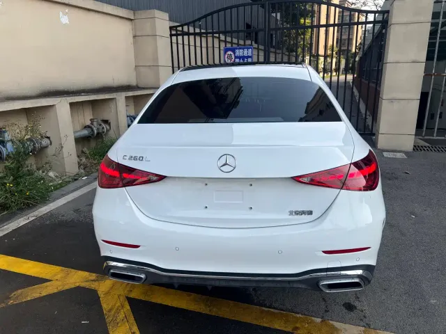 Mercedes-Benz C-Class — Фото автомобиля 3