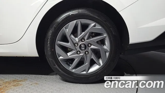 Hyundai AVANTE Новый Avante (CN7) — Фото автомобиля 20