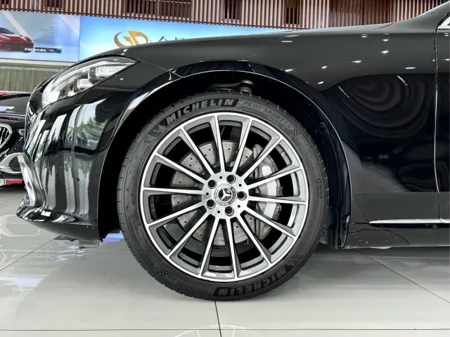 Mercedes-Benz S-Class — Фото автомобиля 27