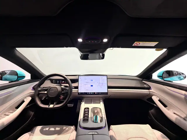 Xiaomi SU7 — Фото автомобиля 13