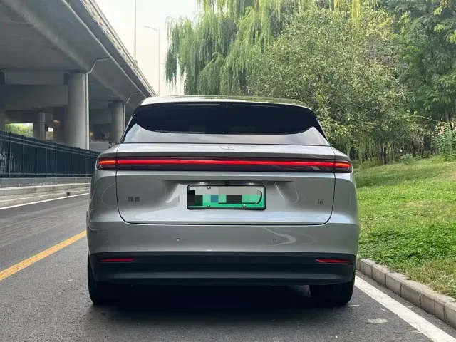 Li Auto i6 — Фото автомобиля 5