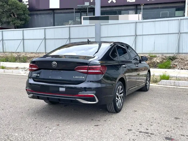 Volkswagen Lavida — Фото автомобиля 9