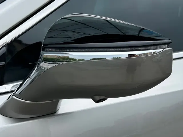 Lexus ES — Фото автомобиля 20