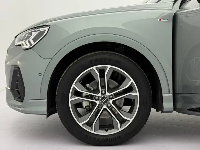 Audi Q3 — Фото автомобиля 21