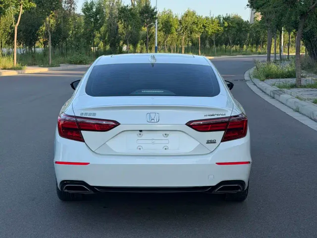 Honda Inspire — Фото автомобиля 4