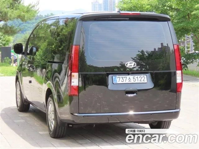 Hyundai Staria Staria (New) — Фото автомобиля 4