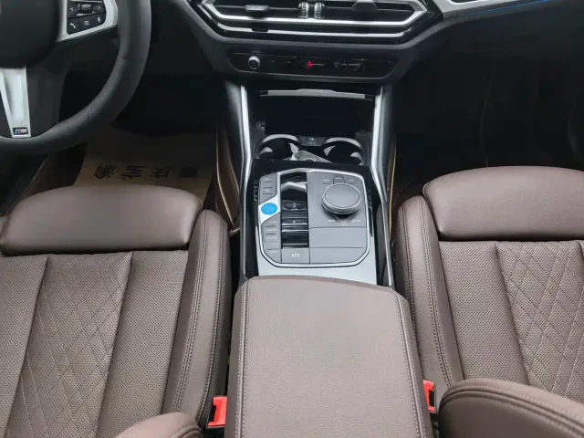 BMW i3 — Фото автомобиля 11
