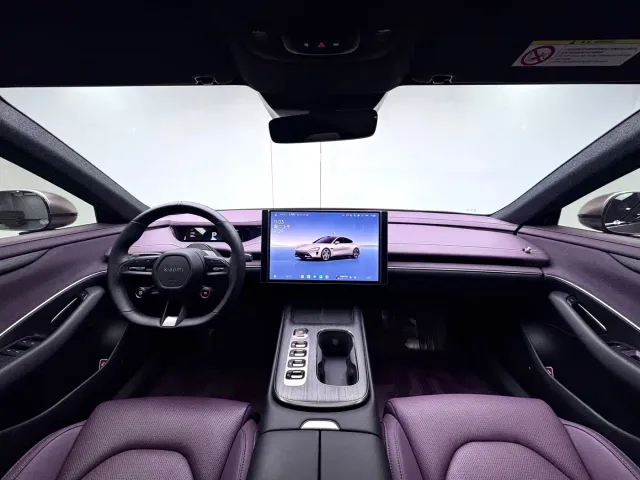 Xiaomi SU7 — Фото автомобиля 18