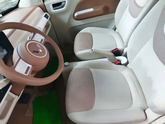 Wuling Hongguang Mini EV — Фото автомобиля 14