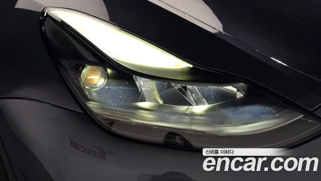 Tesla Model Y — Фото автомобиля 22