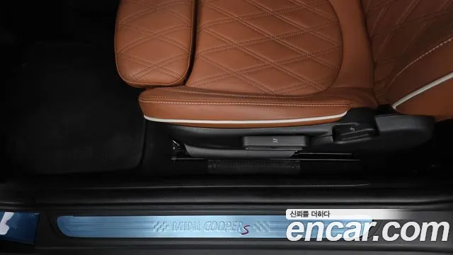 Mini Cooper — Фото автомобиля 30