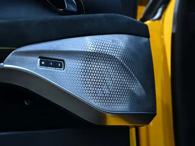 Lotus Emira — Фото автомобиля 22