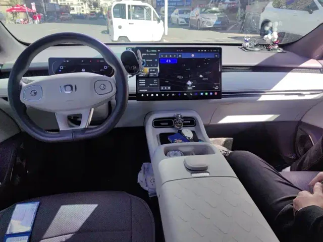 Changan Qiyuan A06 — Фото автомобиля 12