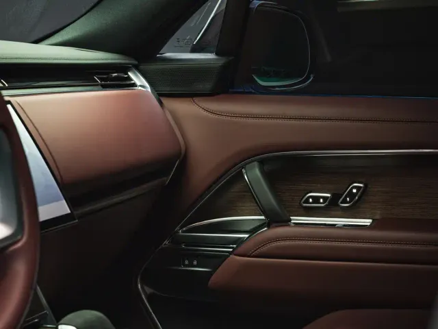 Land Rover Range Rover — Фото автомобиля 8