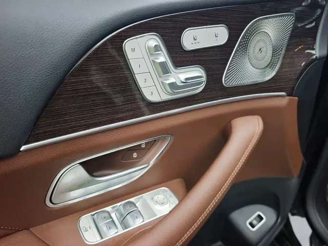 Mercedes-Benz GLE-Class — Фото автомобиля 9
