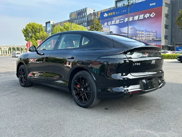 IM Motors LS6 — Фото автомобиля 7