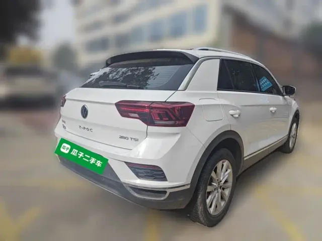 Volkswagen T-Roc — Фото автомобиля 4