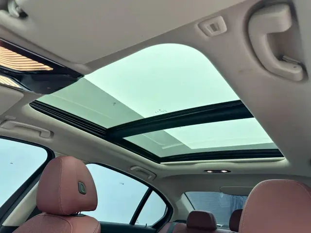 BMW 3 Series — Фото автомобиля 13
