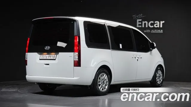 Hyundai Staria Staria 4WD Tourer 11 мест — Фото автомобиля 2