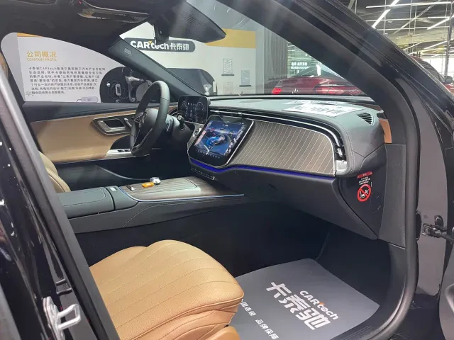 Mercedes-Benz E-Class — Фото автомобиля 12