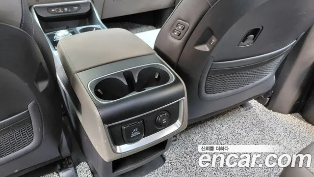 Kia Carnival Generation 4 — Фото автомобиля 29