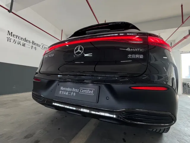 Mercedes-Benz EQE SUV — Фото автомобиля 6