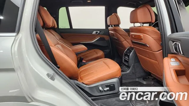 BMW X7 — Фото автомобиля 7