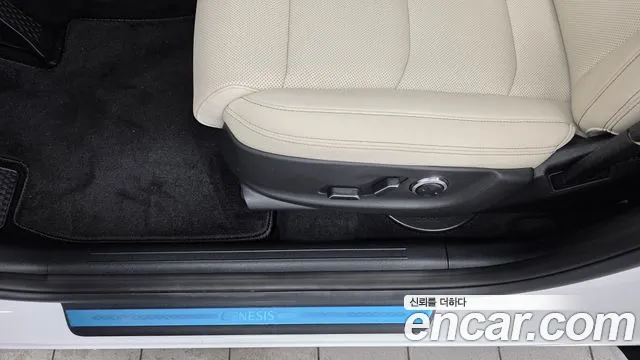 Genesis GV70 2.5T Бензин 2WD — Фото автомобиля 26