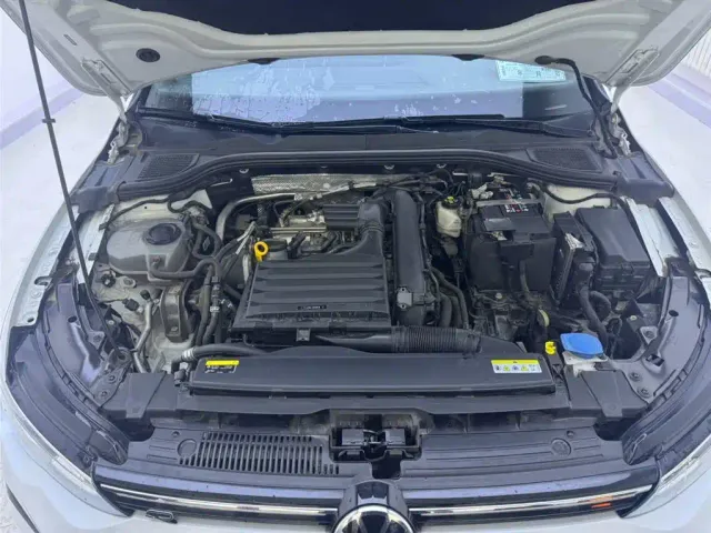 Volkswagen Golf — Фото автомобиля 14