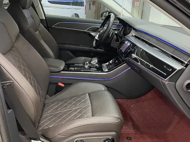 Audi A8 — Фото автомобиля 10