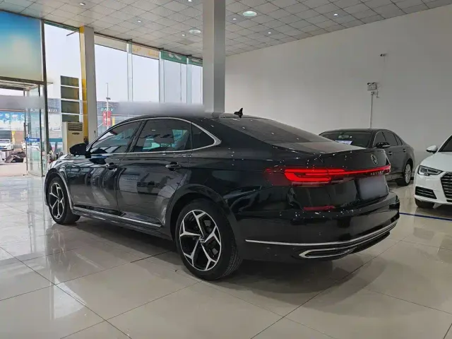 Volkswagen Passat — Фото автомобиля 4
