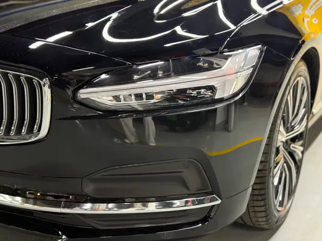 Volvo S90 — Фото автомобиля 22