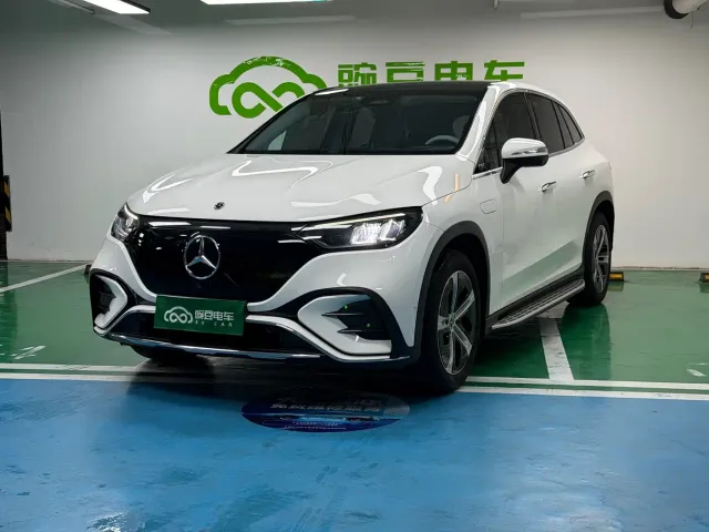 Фотография автомобиля — Mercedes-Benz EQE SUV