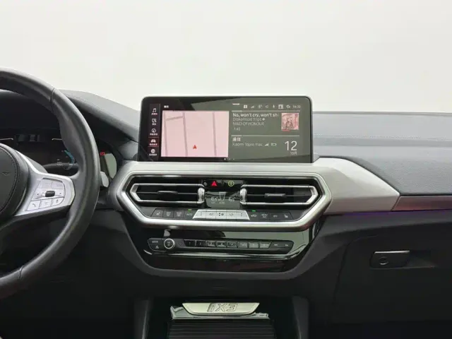 BMW iX3 — Фото автомобиля 16
