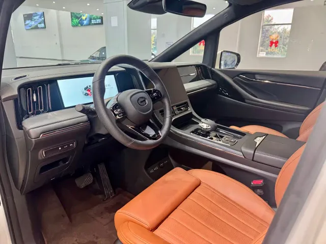 GAC Trumpchi M8 — Фото автомобиля 7
