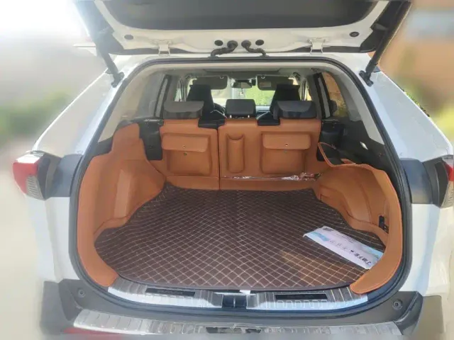 Toyota RAV4 — Фото автомобиля 20