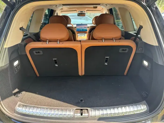 Voyah Auto VOYAH Taisan 2026 Model Base — Фото автомобиля 15