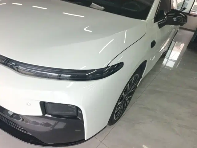 Leapmotor B01 — Фото автомобиля 23