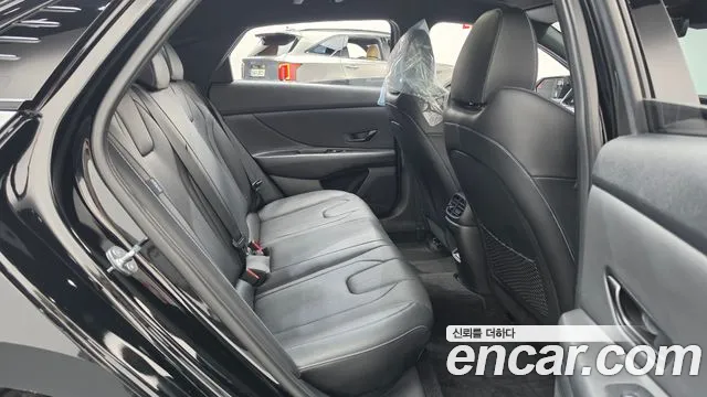 Hyundai Avante CN7 — Фото автомобиля 17
